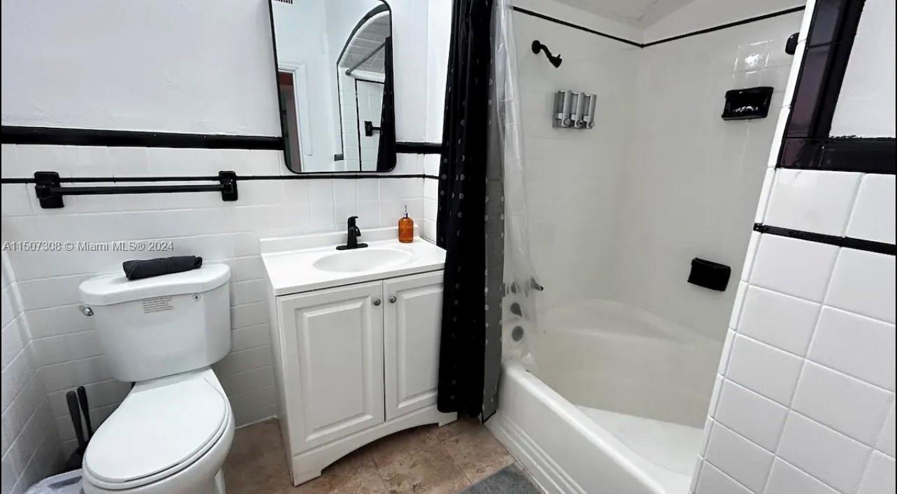 843 NW 3rd St 1, Miami, Florida 33128, 3 Bedrooms Bedrooms, ,1 BathroomBathrooms,Residentiallease,For Rent,843 NW 3rd St 1,A11507308