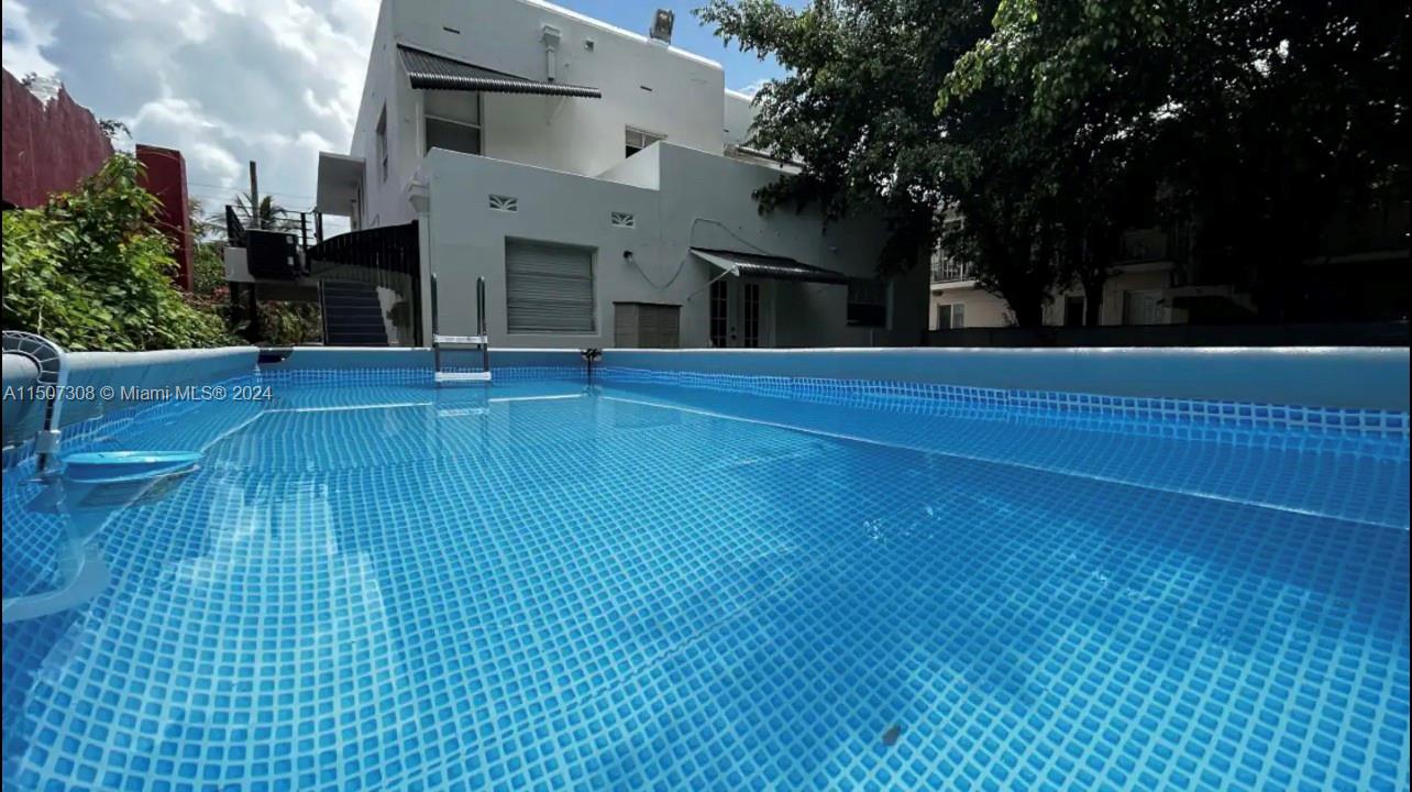 843 NW 3rd St 1, Miami, Florida 33128, 3 Bedrooms Bedrooms, ,1 BathroomBathrooms,Residentiallease,For Rent,843 NW 3rd St 1,A11507308