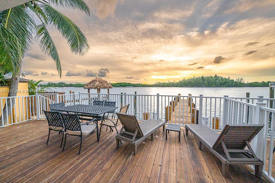 4590 N Ocean Dr A, Hollywood, Florida 33019, 2 Bedrooms Bedrooms, ,2 BathroomsBathrooms,Residentiallease,For Rent,4590 N Ocean Dr A,A11507369