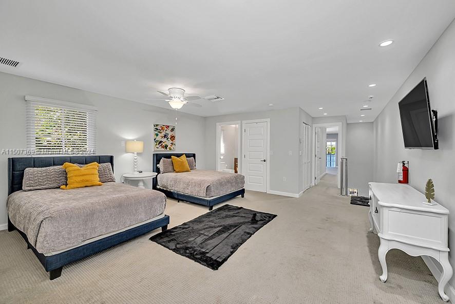 4590 N Ocean Dr A, Hollywood, Florida 33019, 2 Bedrooms Bedrooms, ,2 BathroomsBathrooms,Residentiallease,For Rent,4590 N Ocean Dr A,A11507369
