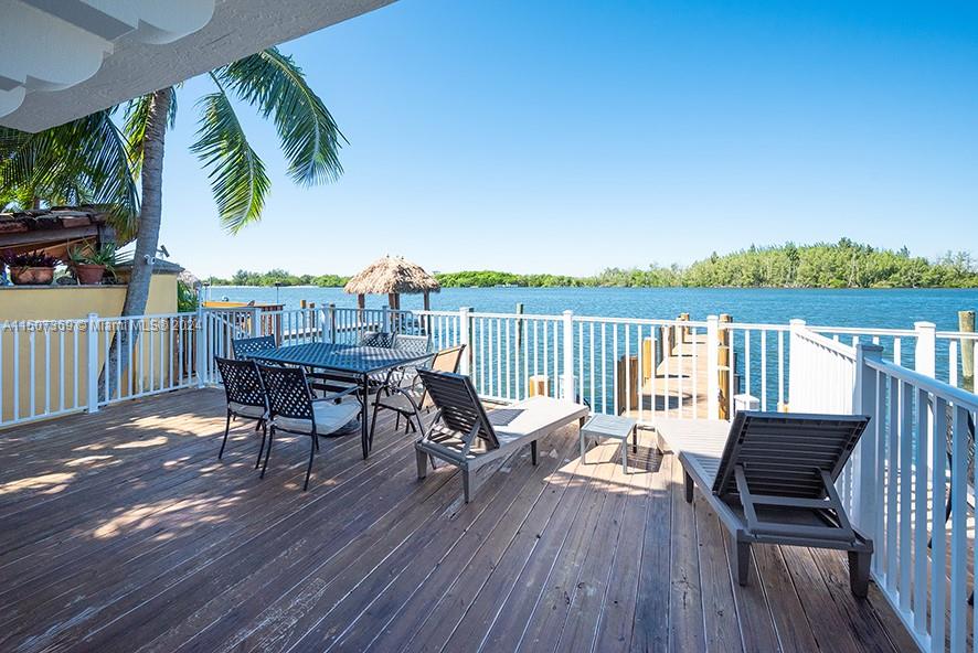 4590 N Ocean Dr A, Hollywood, Florida 33019, 2 Bedrooms Bedrooms, ,2 BathroomsBathrooms,Residentiallease,For Rent,4590 N Ocean Dr A,A11507369