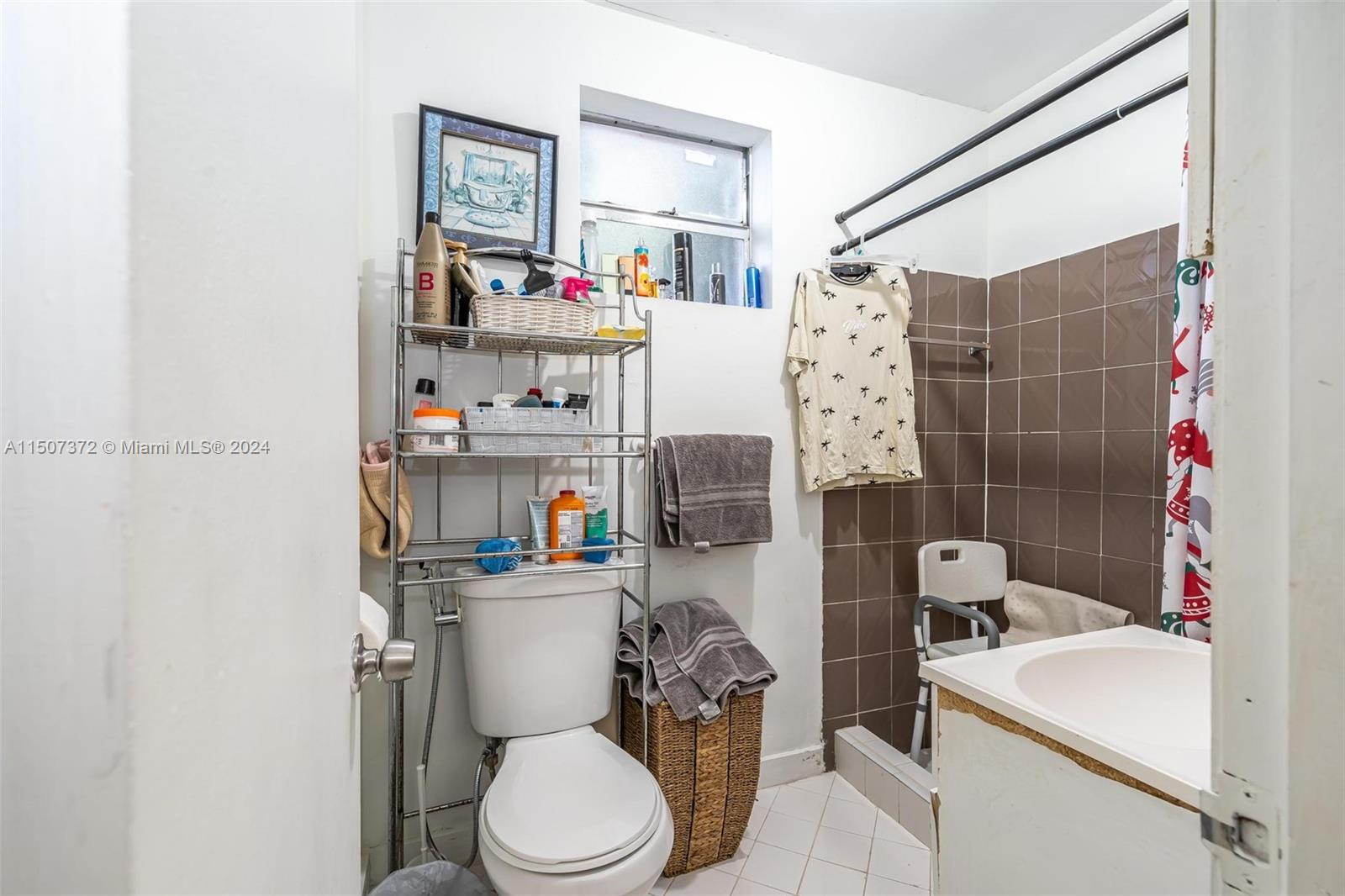 17435 NW 48th Ct, Miami Gardens, Florida 33055, 3 Bedrooms Bedrooms, ,2 BathroomsBathrooms,Residential,For Sale,17435 NW 48th Ct,A11507372