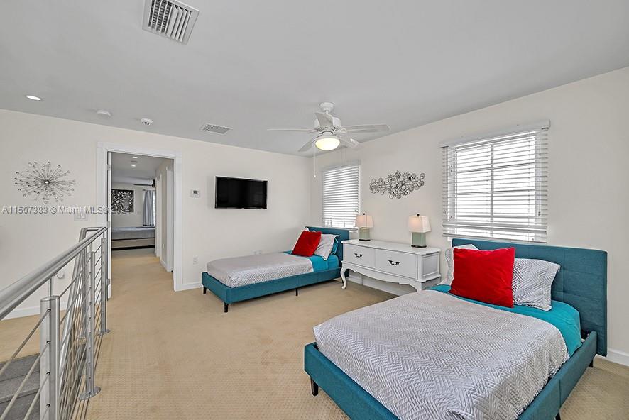 4592 N Ocean Dr B, Hollywood, Florida 33019, 2 Bedrooms Bedrooms, ,2 BathroomsBathrooms,Residentiallease,For Rent,4592 N Ocean Dr B,A11507383