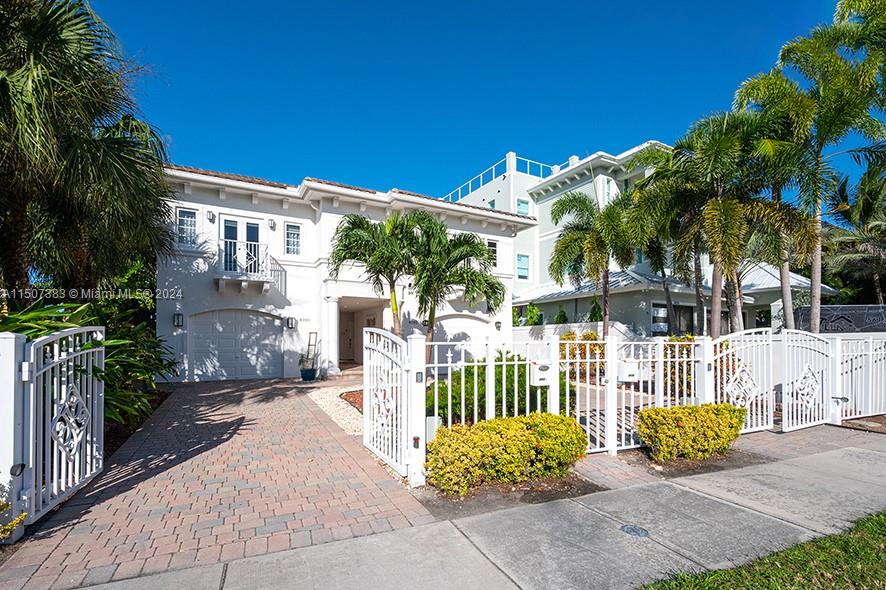 4592 N Ocean Dr B, Hollywood, Florida 33019, 2 Bedrooms Bedrooms, ,2 BathroomsBathrooms,Residentiallease,For Rent,4592 N Ocean Dr B,A11507383
