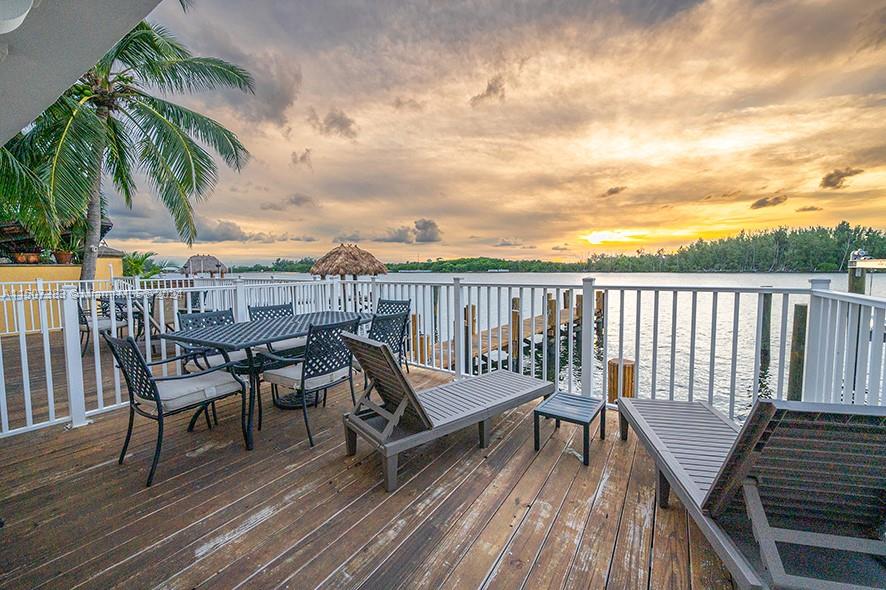 4592 N Ocean Dr B, Hollywood, Florida 33019, 2 Bedrooms Bedrooms, ,2 BathroomsBathrooms,Residentiallease,For Rent,4592 N Ocean Dr B,A11507383