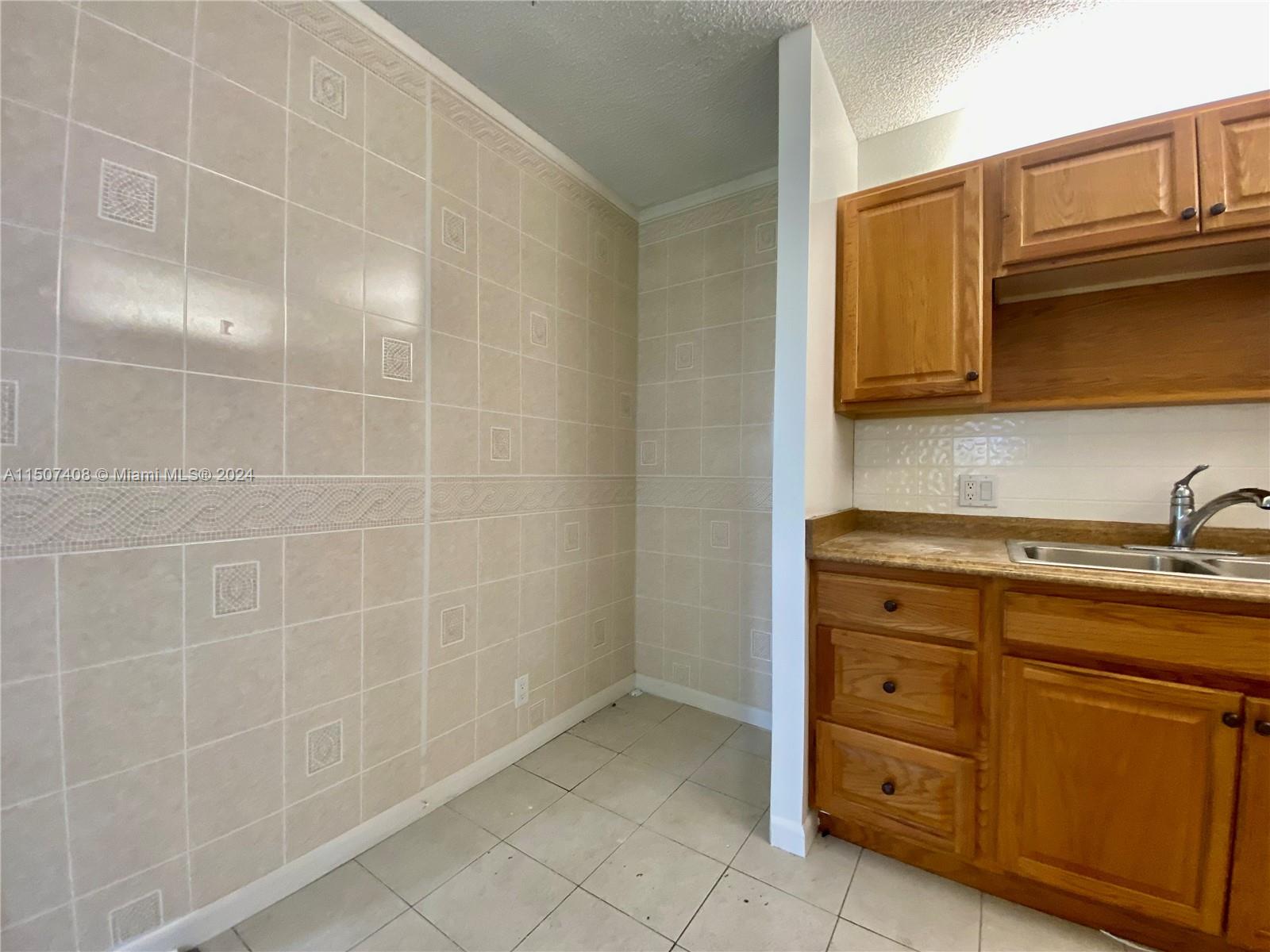 22 SE 3rd Ter 21, Dania Beach, Florida 33004, 1 Bedroom Bedrooms, ,1 BathroomBathrooms,Residential,For Sale,22 SE 3rd Ter 21,A11507408