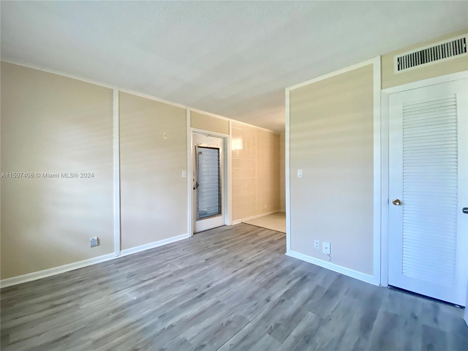 22 SE 3rd Ter 21, Dania Beach, Florida 33004, 1 Bedroom Bedrooms, ,1 BathroomBathrooms,Residential,For Sale,22 SE 3rd Ter 21,A11507408