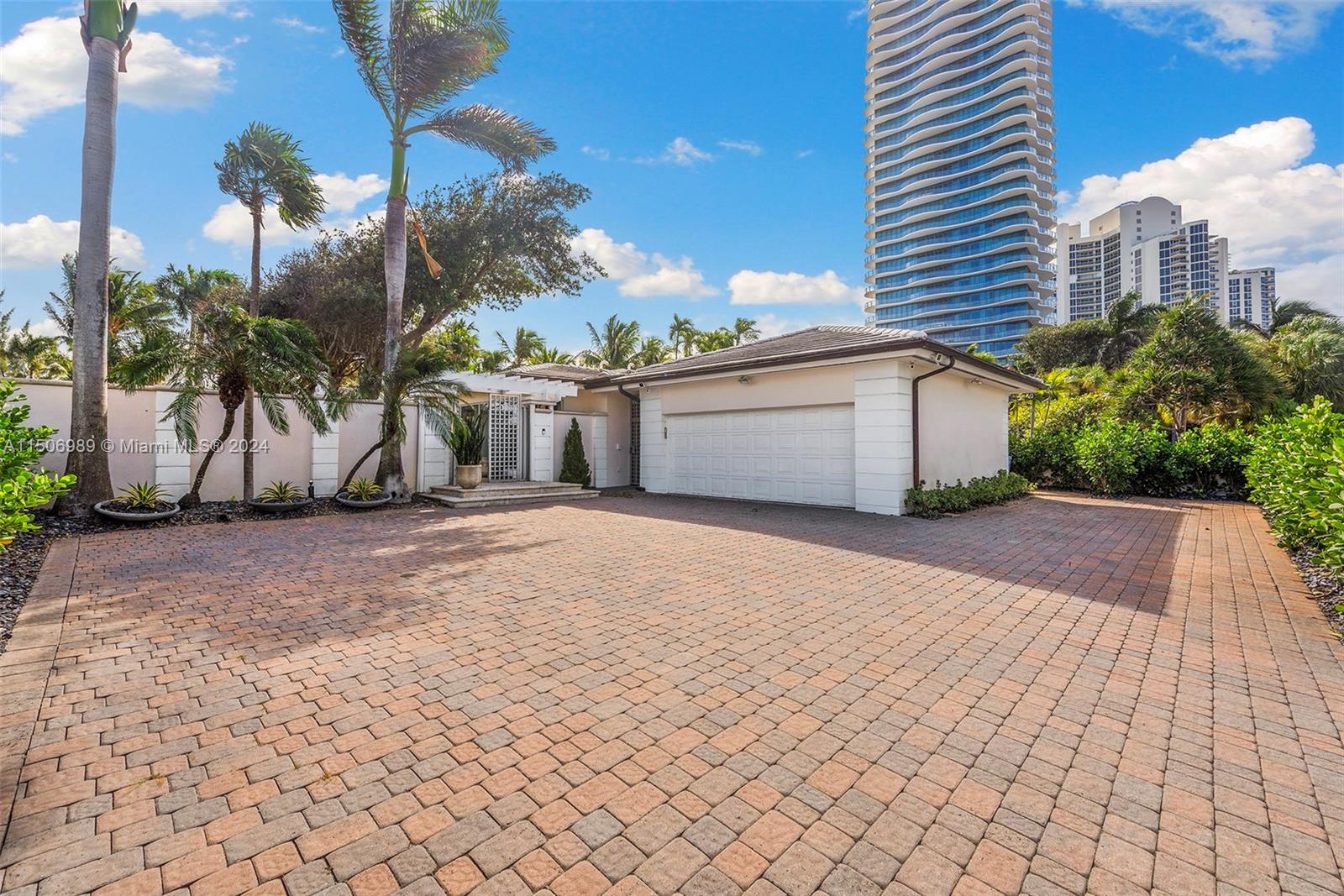 125 Ocean Blvd 0, Golden Beach, Florida 33160, 4 Bedrooms Bedrooms, ,5 BathroomsBathrooms,Residentiallease,For Rent,125 Ocean Blvd 0,A11506989