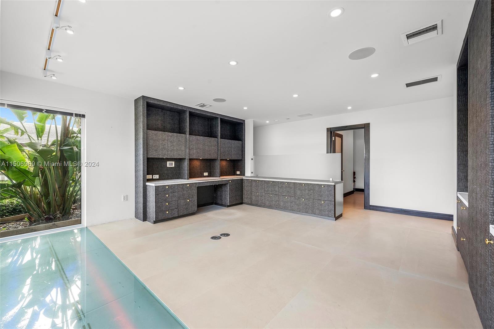 125 Ocean Blvd 0, Golden Beach, Florida 33160, 4 Bedrooms Bedrooms, ,5 BathroomsBathrooms,Residentiallease,For Rent,125 Ocean Blvd 0,A11506989