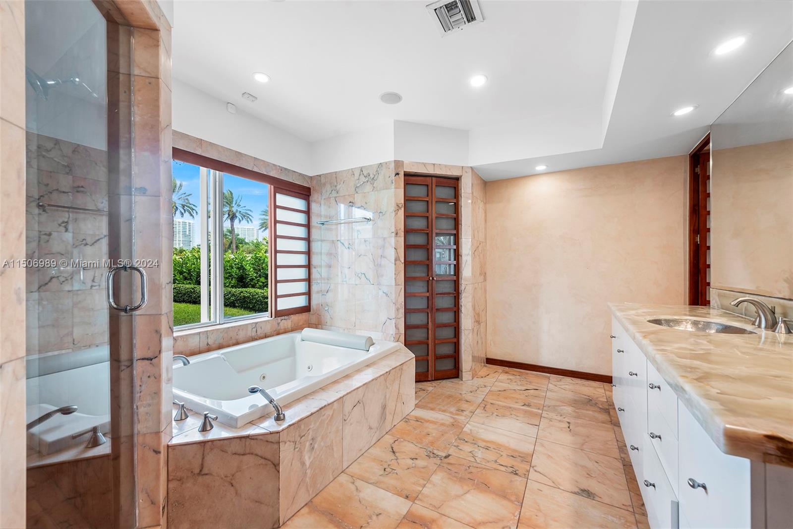 125 Ocean Blvd 0, Golden Beach, Florida 33160, 4 Bedrooms Bedrooms, ,5 BathroomsBathrooms,Residentiallease,For Rent,125 Ocean Blvd 0,A11506989