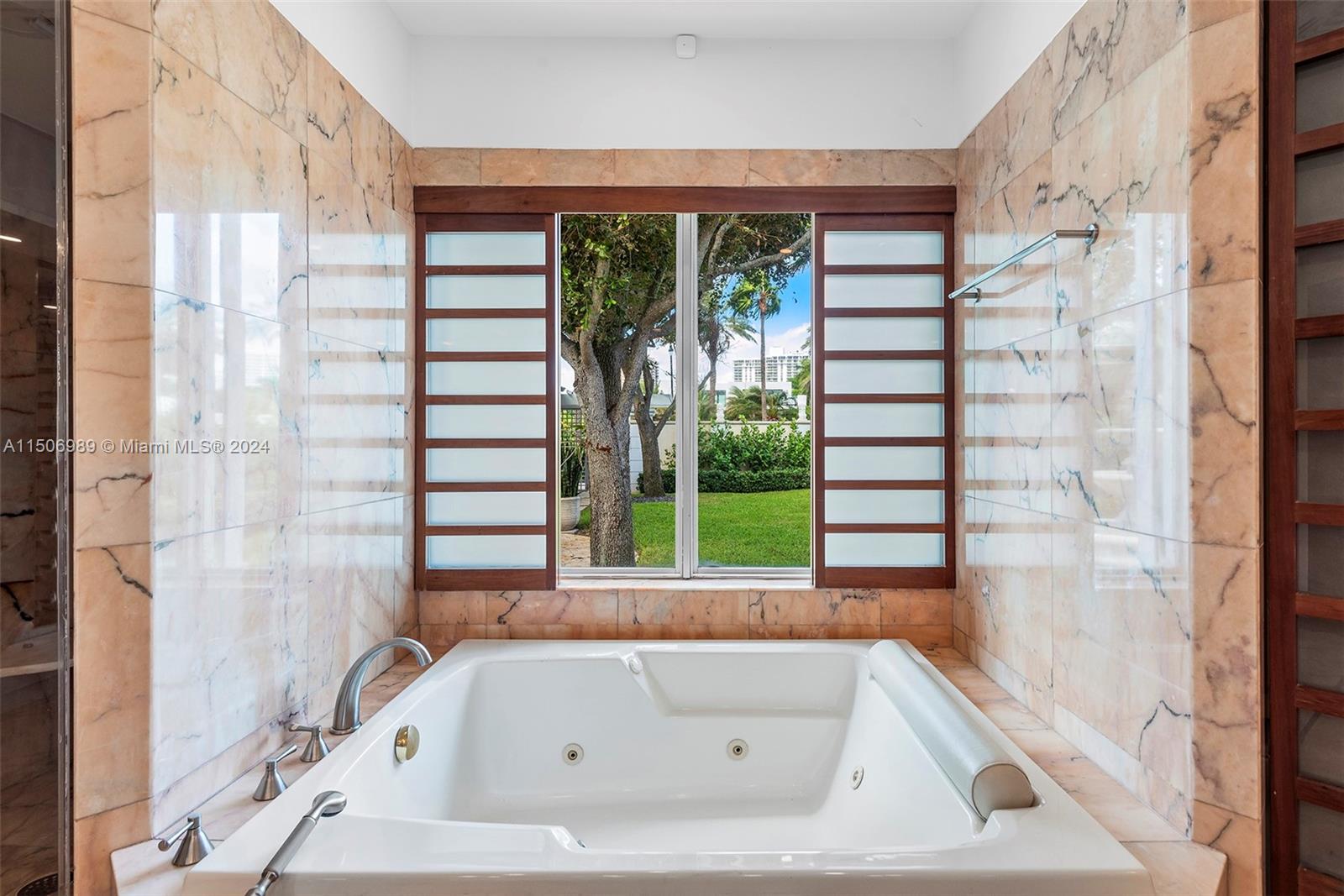 125 Ocean Blvd 0, Golden Beach, Florida 33160, 4 Bedrooms Bedrooms, ,5 BathroomsBathrooms,Residentiallease,For Rent,125 Ocean Blvd 0,A11506989