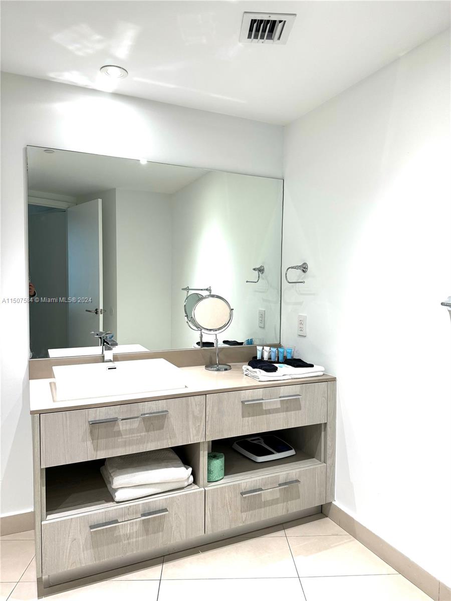 4111 S Ocean Dr 2404, Hollywood, Florida 33019, 2 Bedrooms Bedrooms, ,2 BathroomsBathrooms,Residential,For Sale,4111 S Ocean Dr 2404,A11507584