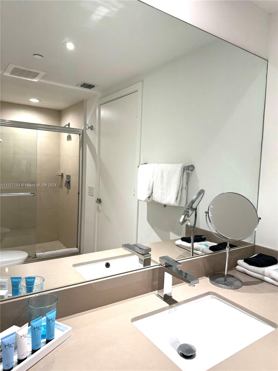 4111 S Ocean Dr 2404, Hollywood, Florida 33019, 2 Bedrooms Bedrooms, ,2 BathroomsBathrooms,Residential,For Sale,4111 S Ocean Dr 2404,A11507584