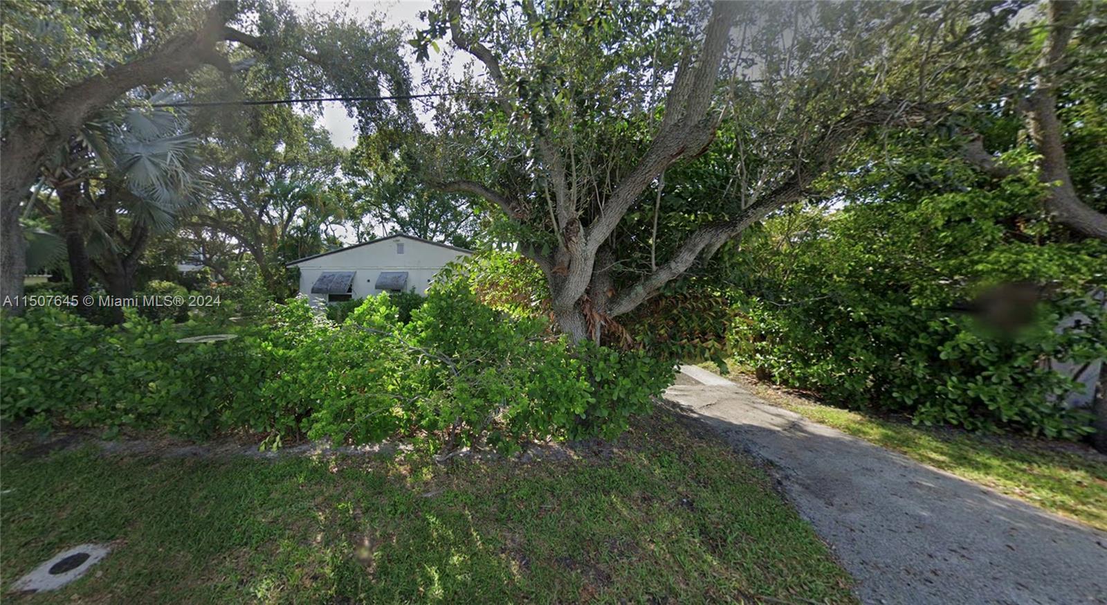1645 NE 7th Pl, Fort Lauderdale, Florida 33304, 3 Bedrooms Bedrooms, ,2 BathroomsBathrooms,Residential,For Sale,1645 NE 7th Pl,A11507645
