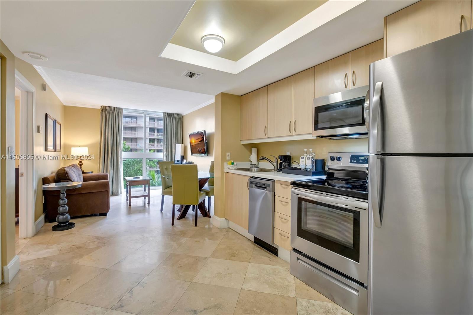 2951 S Bayshore Dr 815, Miami, Florida 33133, 1 Bedroom Bedrooms, ,1 BathroomBathrooms,Residential,For Sale,2951 S Bayshore Dr 815,A11506895