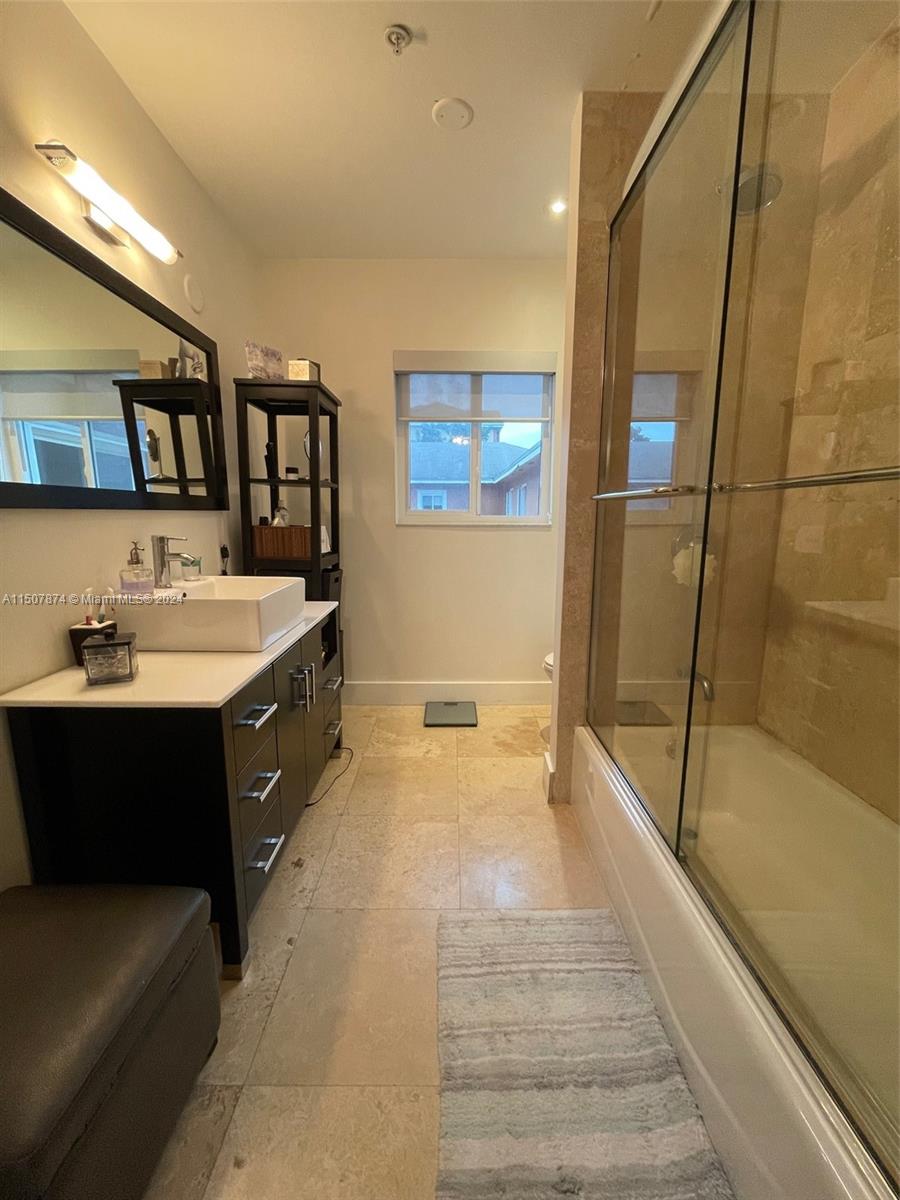 1611 SW 2nd Ct D109, Miami, Florida 33129, 2 Bedrooms Bedrooms, ,2 BathroomsBathrooms,Residentiallease,For Rent,1611 SW 2nd Ct D109,A11507874