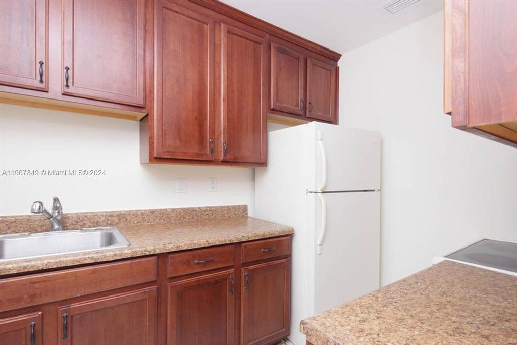 1015 NE 112th St 0, Biscayne Park, Florida 33161, 2 Bedrooms Bedrooms, ,1 BathroomBathrooms,Residentiallease,For Rent,1015 NE 112th St 0,A11507849