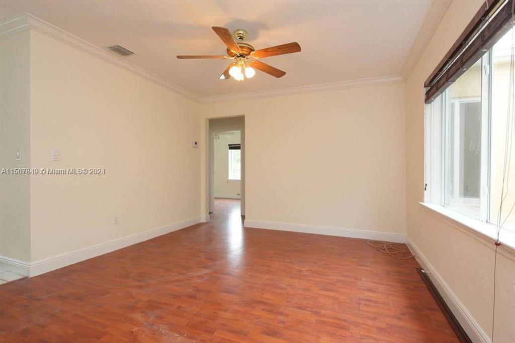 1015 NE 112th St 0, Biscayne Park, Florida 33161, 2 Bedrooms Bedrooms, ,1 BathroomBathrooms,Residentiallease,For Rent,1015 NE 112th St 0,A11507849