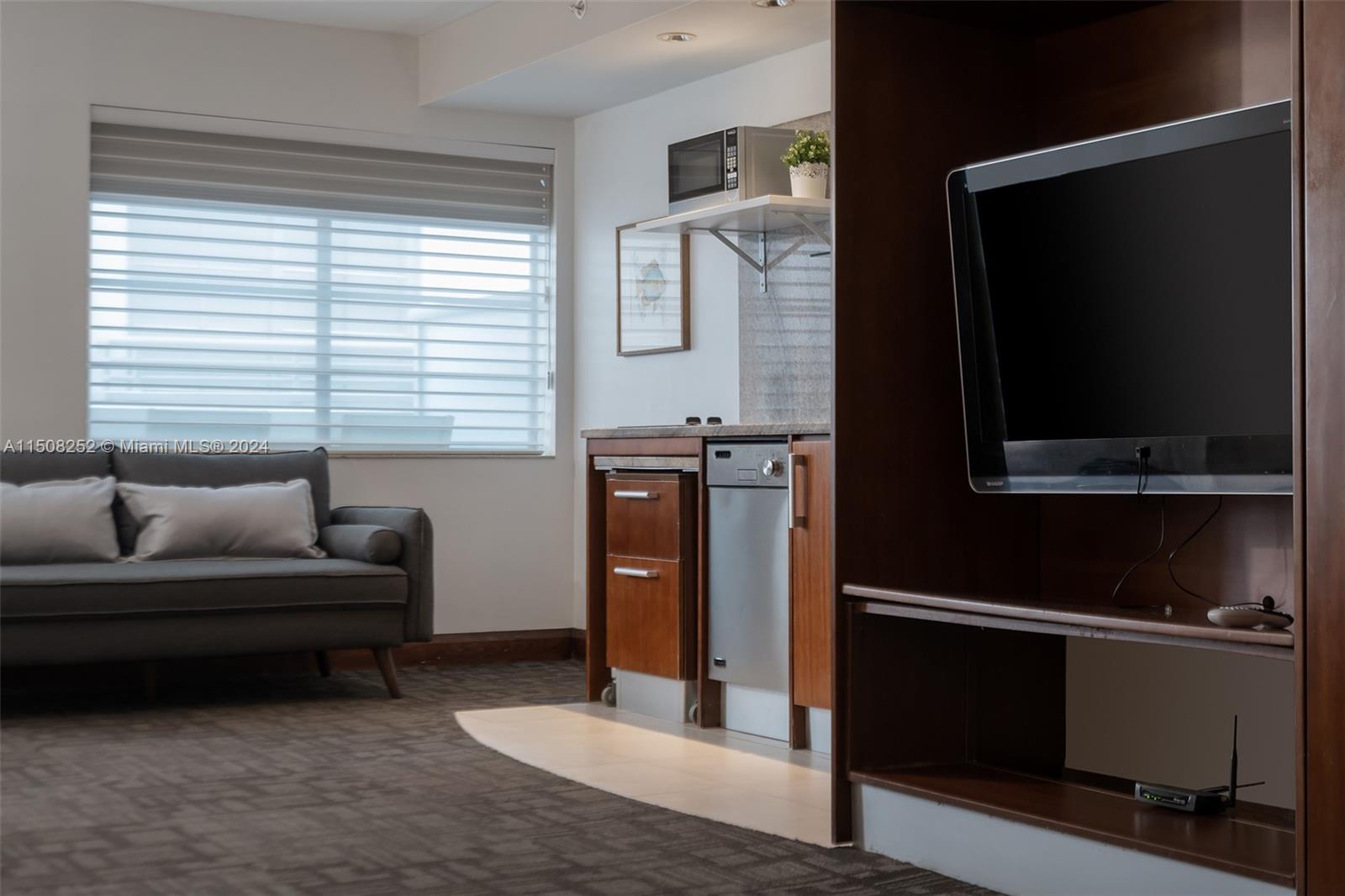 1024 Ocean Dr A306, Miami Beach, Florida 33139, ,1 BathroomBathrooms,Residential,For Sale,1024 Ocean Dr A306,A11508252