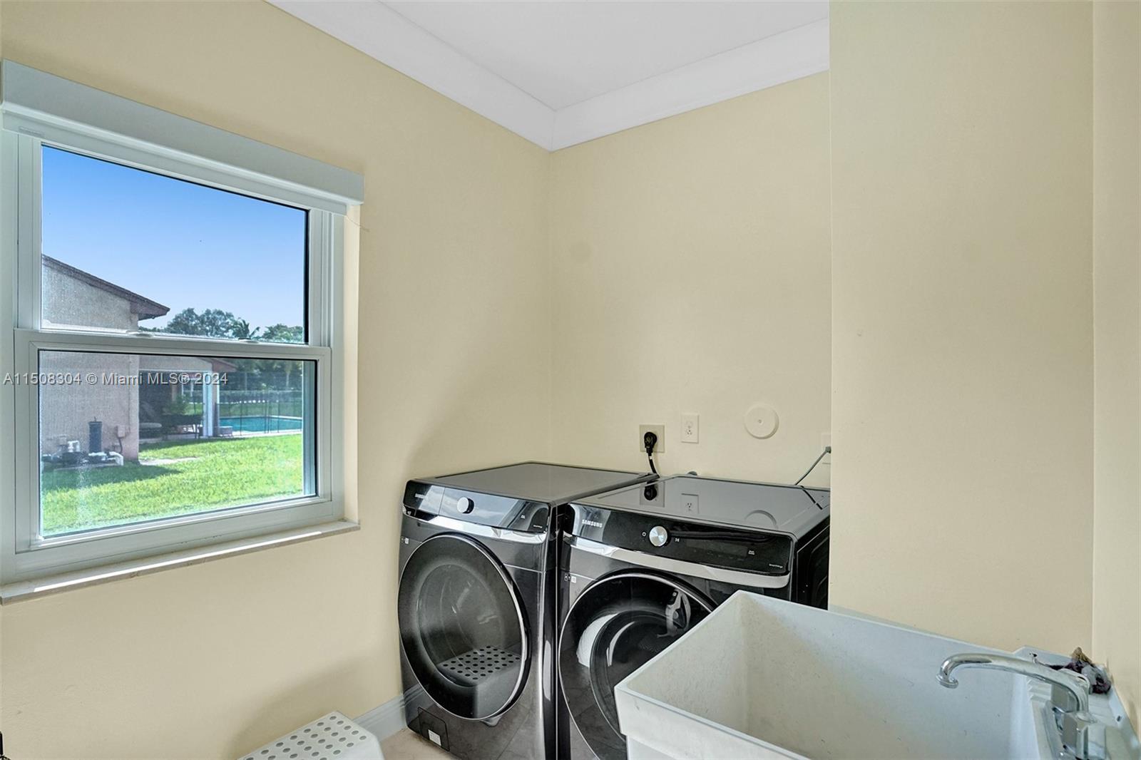 1161 Bristol Ave, Davie, Florida 33325, 4 Bedrooms Bedrooms, ,3 BathroomsBathrooms,Residential,For Sale,1161 Bristol Ave,A11508304