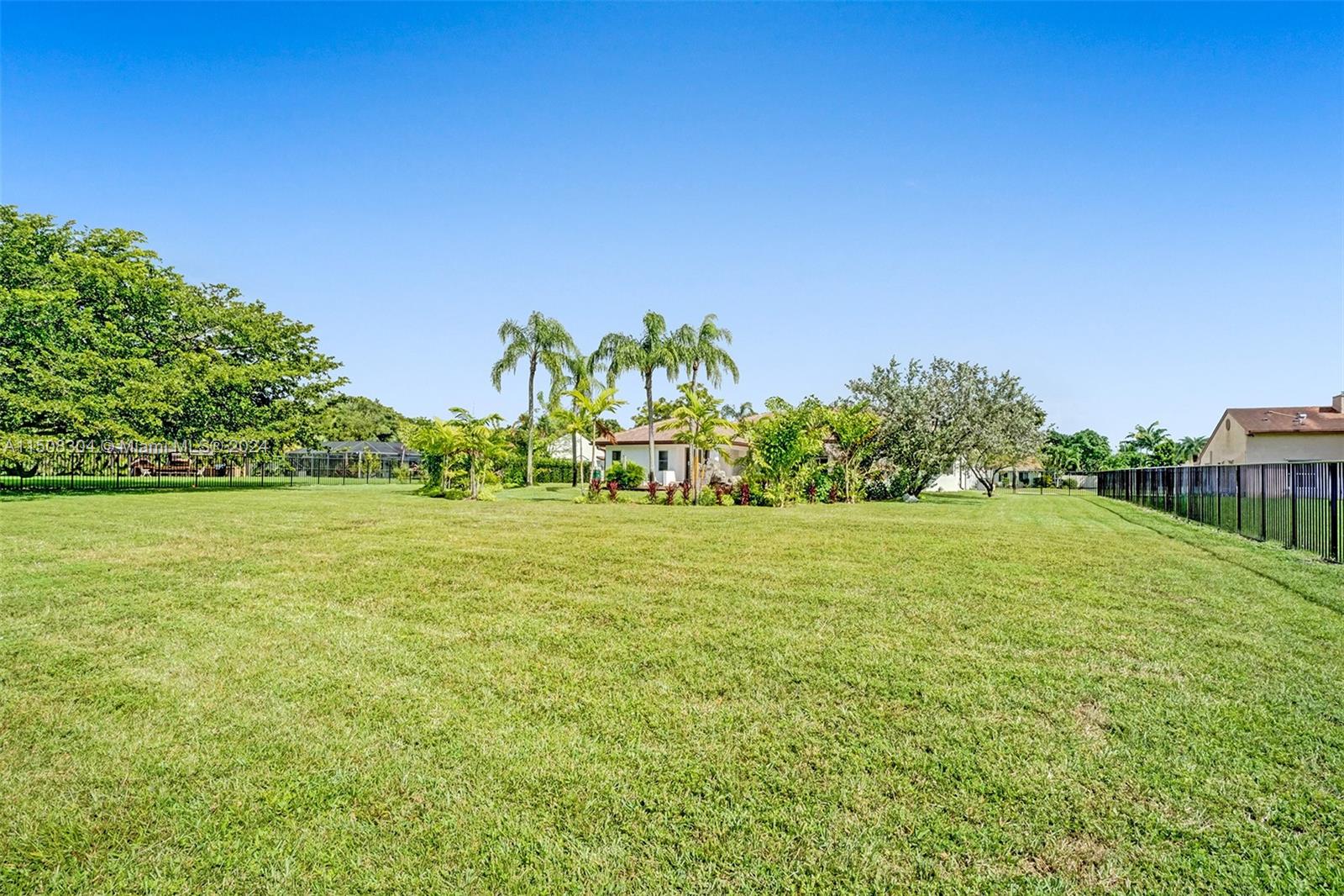 1161 Bristol Ave, Davie, Florida 33325, 4 Bedrooms Bedrooms, ,3 BathroomsBathrooms,Residential,For Sale,1161 Bristol Ave,A11508304