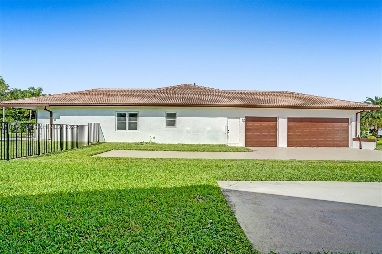 1161 Bristol Ave, Davie, Florida 33325, 4 Bedrooms Bedrooms, ,3 BathroomsBathrooms,Residential,For Sale,1161 Bristol Ave,A11508304