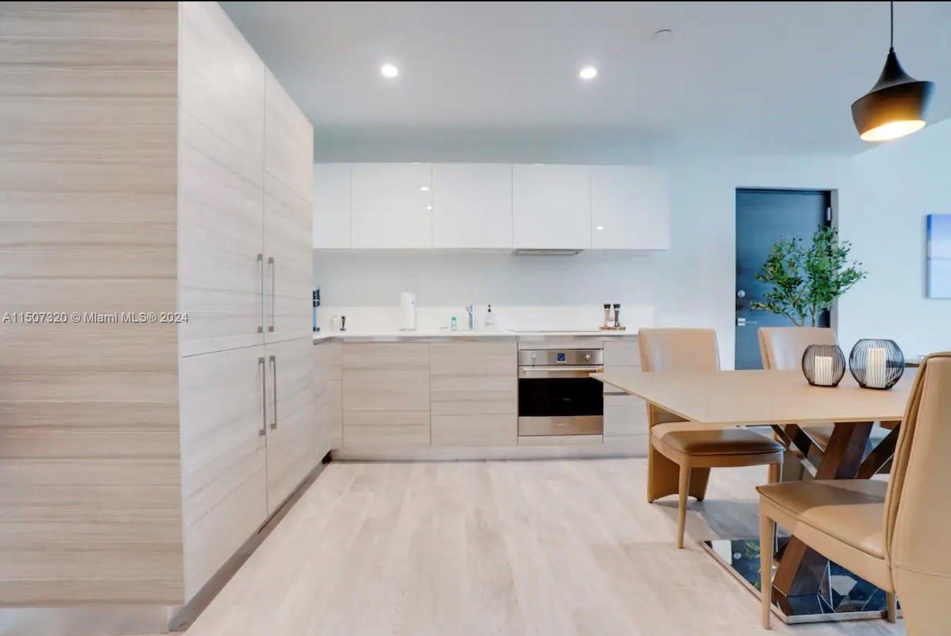 777 N Ocean Dr S510, Hollywood, Florida 33019, 2 Bedrooms Bedrooms, ,1 BathroomBathrooms,Residential,For Sale,777 N Ocean Dr S510,A11507320