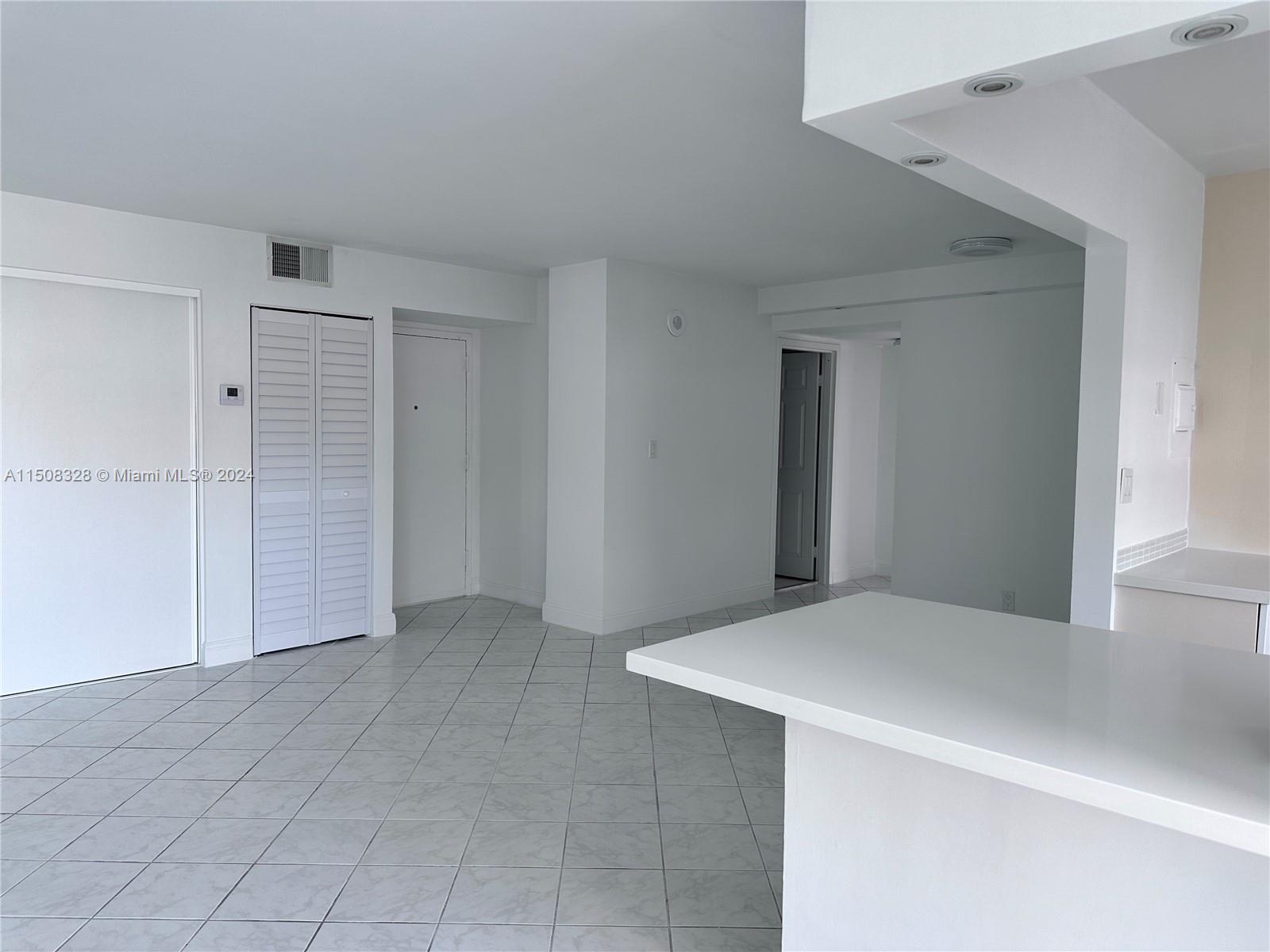 17021 N Bay Rd 801, Sunny Isles Beach, Florida 33160, 2 Bedrooms Bedrooms, ,2 BathroomsBathrooms,Residentiallease,For Rent,17021 N Bay Rd 801,A11508328