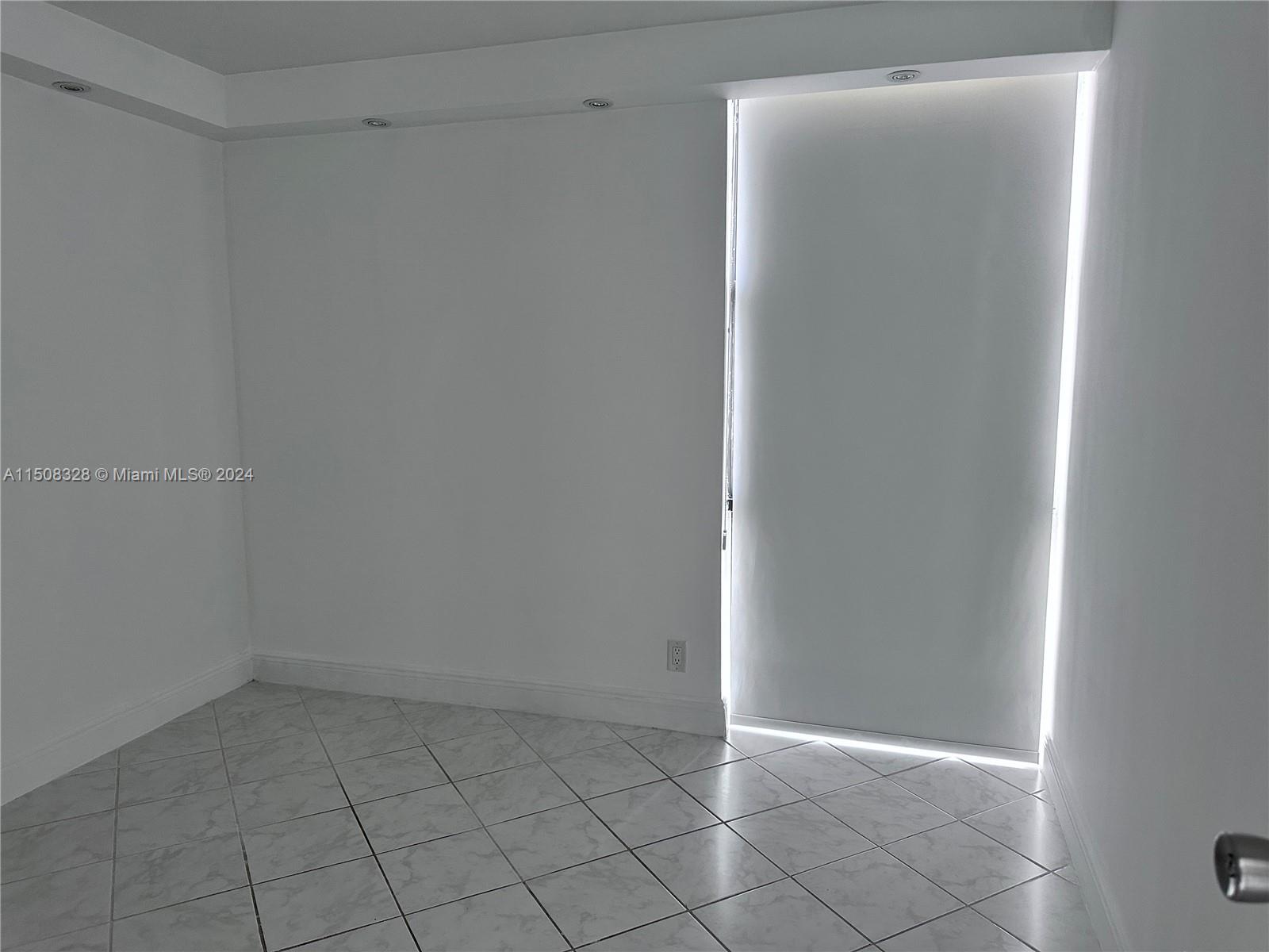 17021 N Bay Rd 801, Sunny Isles Beach, Florida 33160, 2 Bedrooms Bedrooms, ,2 BathroomsBathrooms,Residentiallease,For Rent,17021 N Bay Rd 801,A11508328