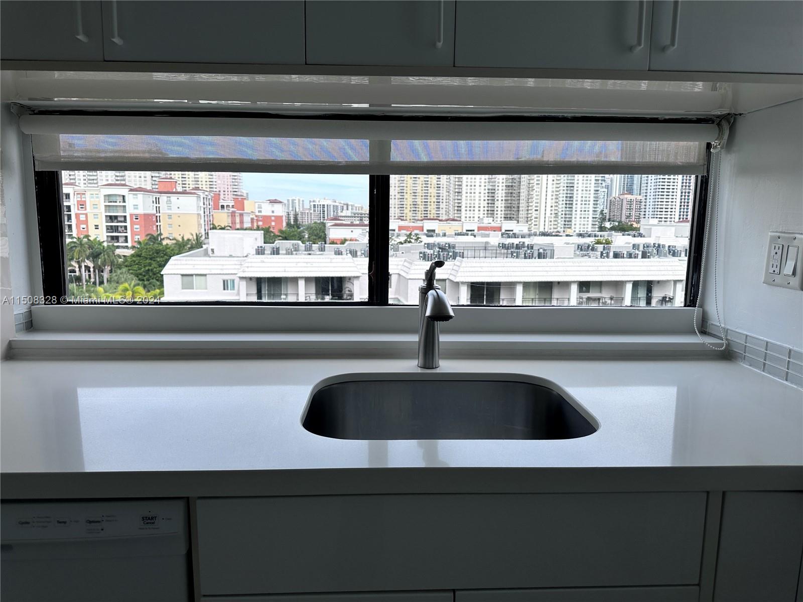 17021 N Bay Rd 801, Sunny Isles Beach, Florida 33160, 2 Bedrooms Bedrooms, ,2 BathroomsBathrooms,Residentiallease,For Rent,17021 N Bay Rd 801,A11508328