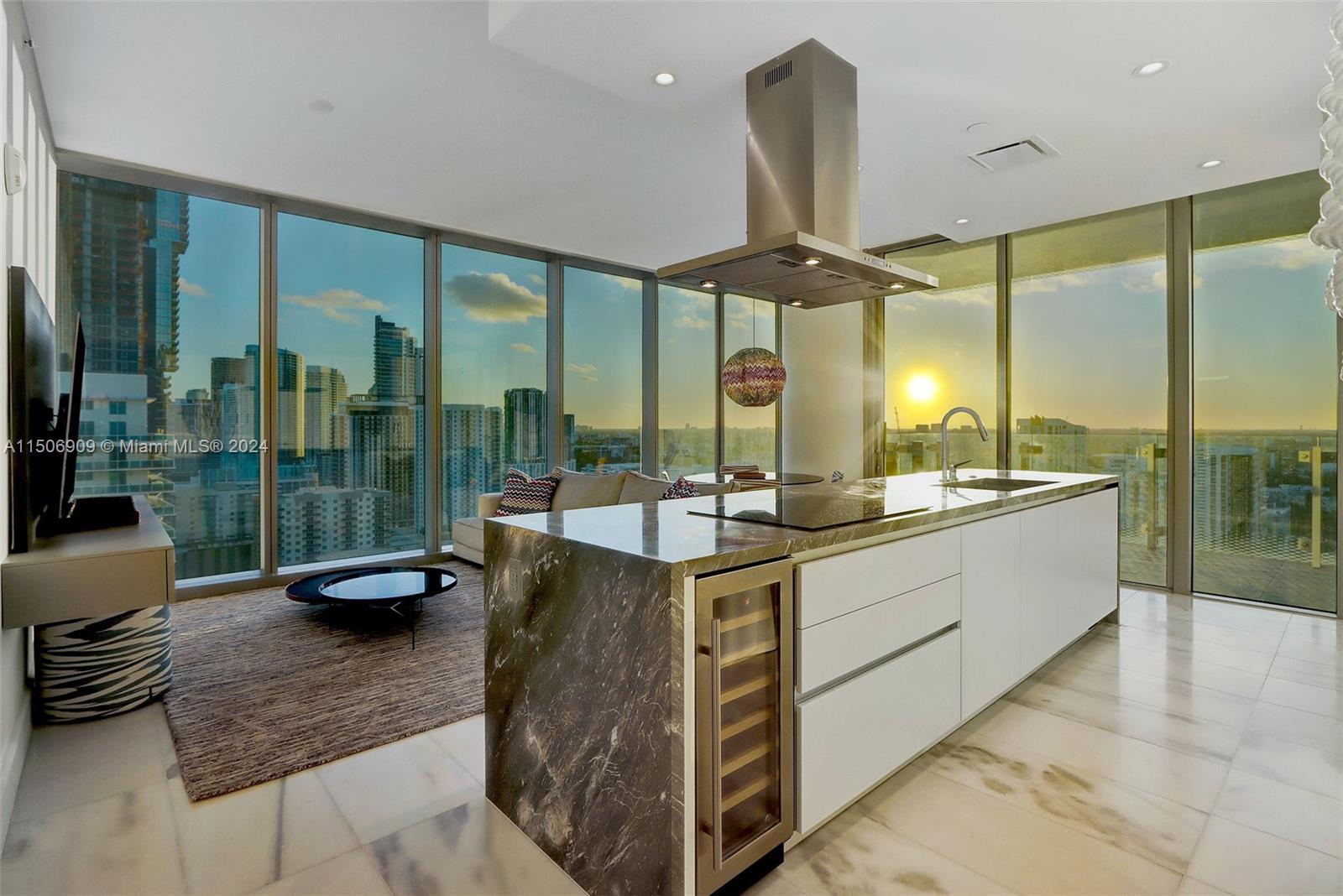 700 NE 26th Ter 2405, Miami, Florida 33137, 2 Bedrooms Bedrooms, ,2 BathroomsBathrooms,Residentiallease,For Rent,700 NE 26th Ter 2405,A11506909