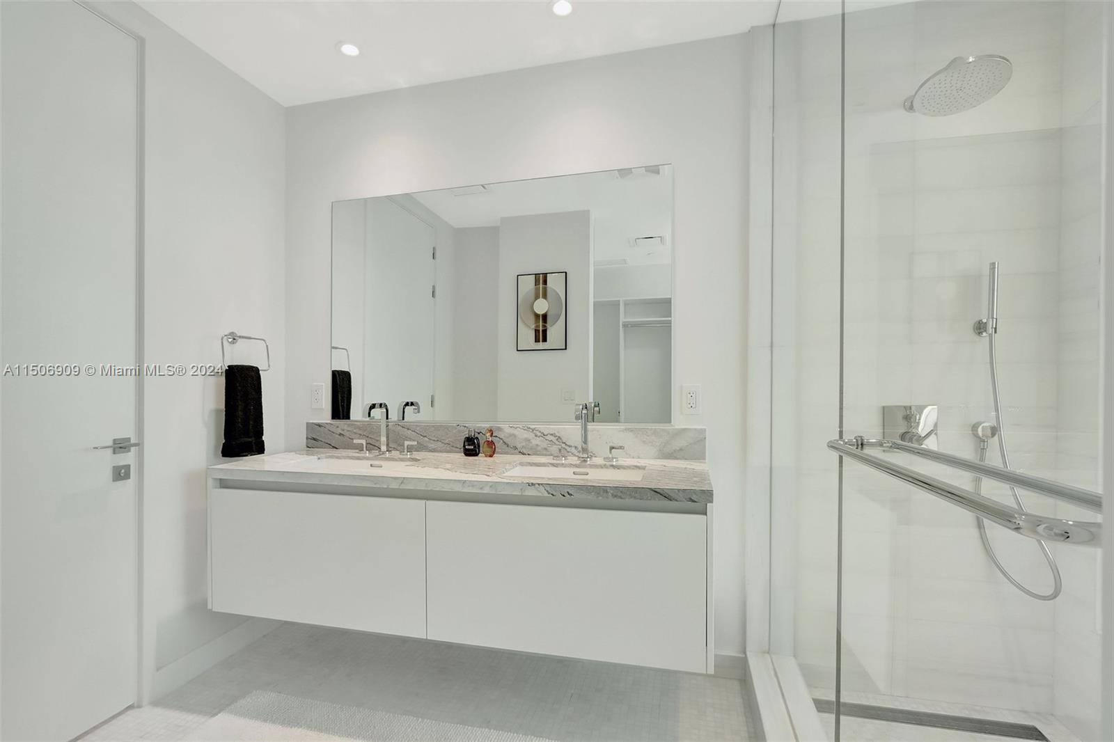 700 NE 26th Ter 2405, Miami, Florida 33137, 2 Bedrooms Bedrooms, ,2 BathroomsBathrooms,Residentiallease,For Rent,700 NE 26th Ter 2405,A11506909