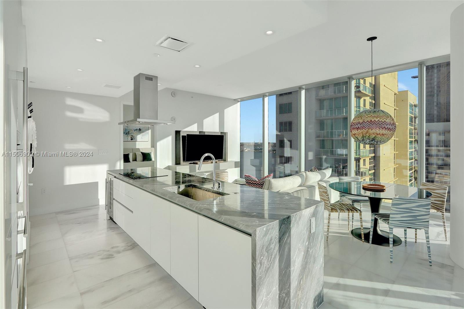 700 NE 26th Ter 2405, Miami, Florida 33137, 2 Bedrooms Bedrooms, ,2 BathroomsBathrooms,Residentiallease,For Rent,700 NE 26th Ter 2405,A11506909