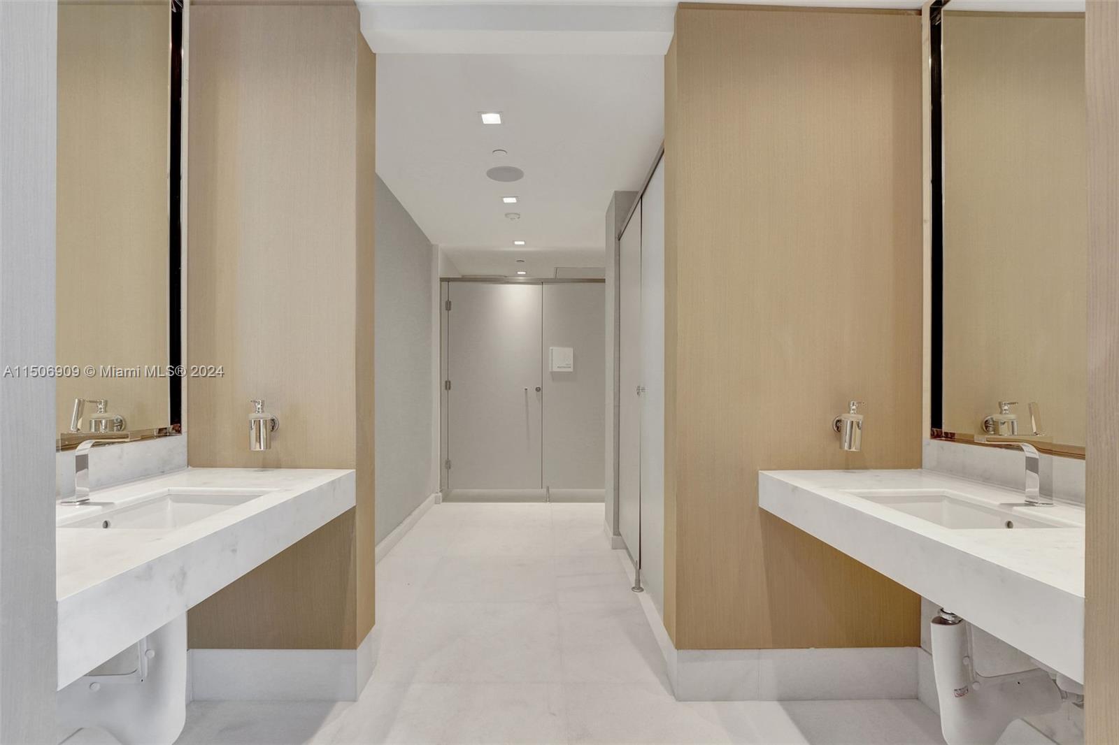 700 NE 26th Ter 2405, Miami, Florida 33137, 2 Bedrooms Bedrooms, ,2 BathroomsBathrooms,Residentiallease,For Rent,700 NE 26th Ter 2405,A11506909