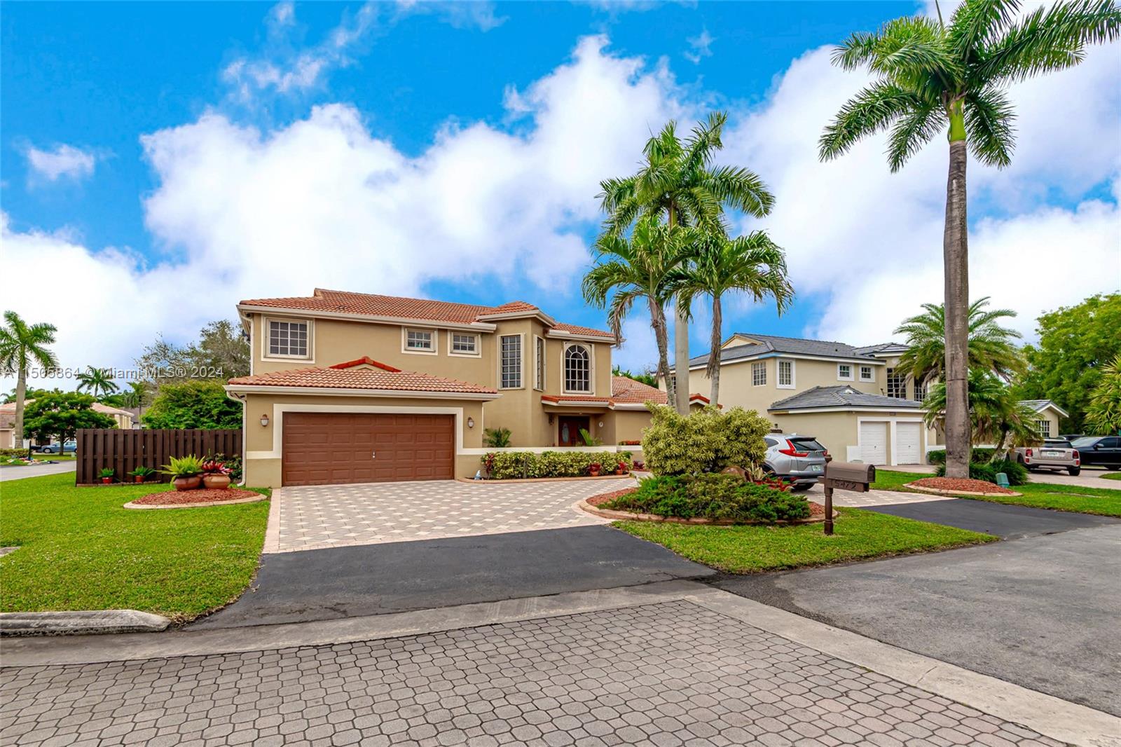 15472 SW 42nd Ln, Miami, Florida 33185, 4 Bedrooms Bedrooms, ,3 BathroomsBathrooms,Residential,For Sale,15472 SW 42nd Ln,A11505864