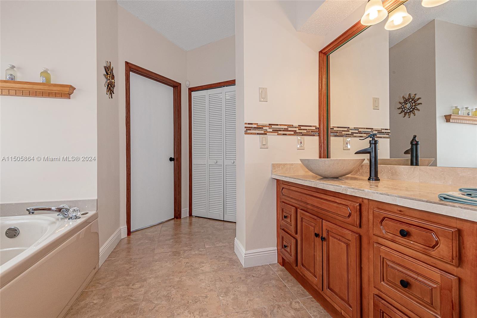 15472 SW 42nd Ln, Miami, Florida 33185, 4 Bedrooms Bedrooms, ,3 BathroomsBathrooms,Residential,For Sale,15472 SW 42nd Ln,A11505864