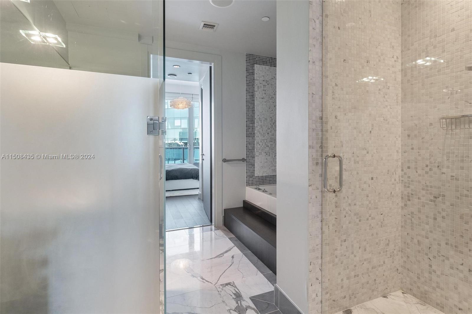 200 Biscayne Boulevard Way 5211, Miami, Florida 33131, 2 Bedrooms Bedrooms, ,2 BathroomsBathrooms,Residential,For Sale,200 Biscayne Boulevard Way 5211,A11508435