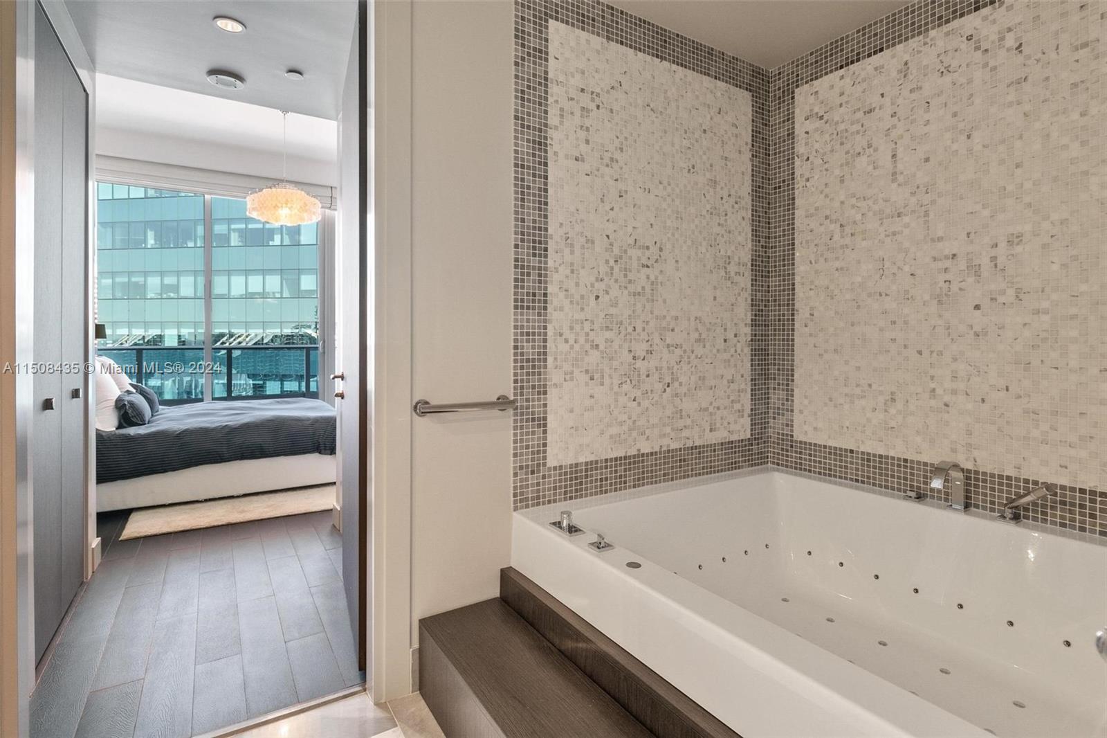 200 Biscayne Boulevard Way 5211, Miami, Florida 33131, 2 Bedrooms Bedrooms, ,2 BathroomsBathrooms,Residential,For Sale,200 Biscayne Boulevard Way 5211,A11508435