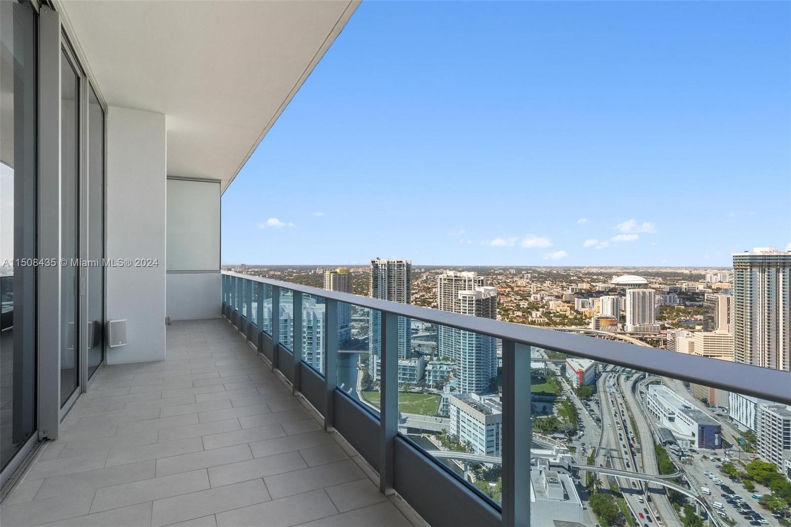 200 Biscayne Boulevard Way 5211, Miami, Florida 33131, 2 Bedrooms Bedrooms, ,2 BathroomsBathrooms,Residential,For Sale,200 Biscayne Boulevard Way 5211,A11508435