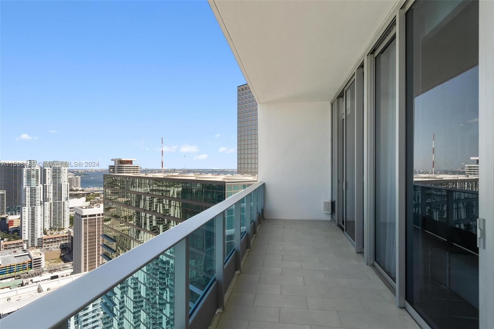 200 Biscayne Boulevard Way 5211, Miami, Florida 33131, 2 Bedrooms Bedrooms, ,2 BathroomsBathrooms,Residential,For Sale,200 Biscayne Boulevard Way 5211,A11508435
