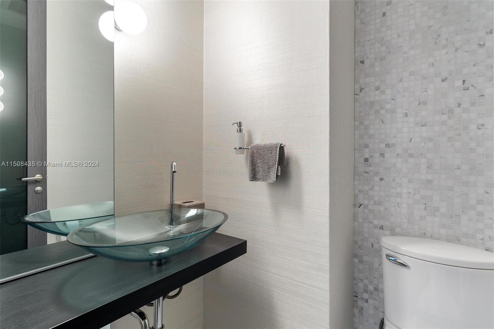 200 Biscayne Boulevard Way 5211, Miami, Florida 33131, 2 Bedrooms Bedrooms, ,2 BathroomsBathrooms,Residential,For Sale,200 Biscayne Boulevard Way 5211,A11508435