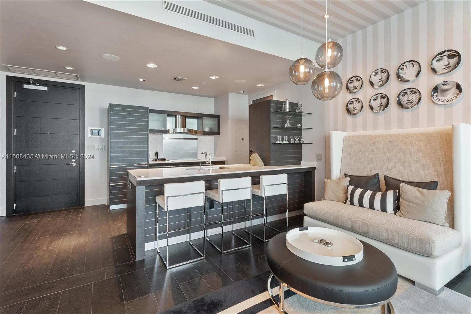 200 Biscayne Boulevard Way 5211, Miami, Florida 33131, 2 Bedrooms Bedrooms, ,2 BathroomsBathrooms,Residential,For Sale,200 Biscayne Boulevard Way 5211,A11508435