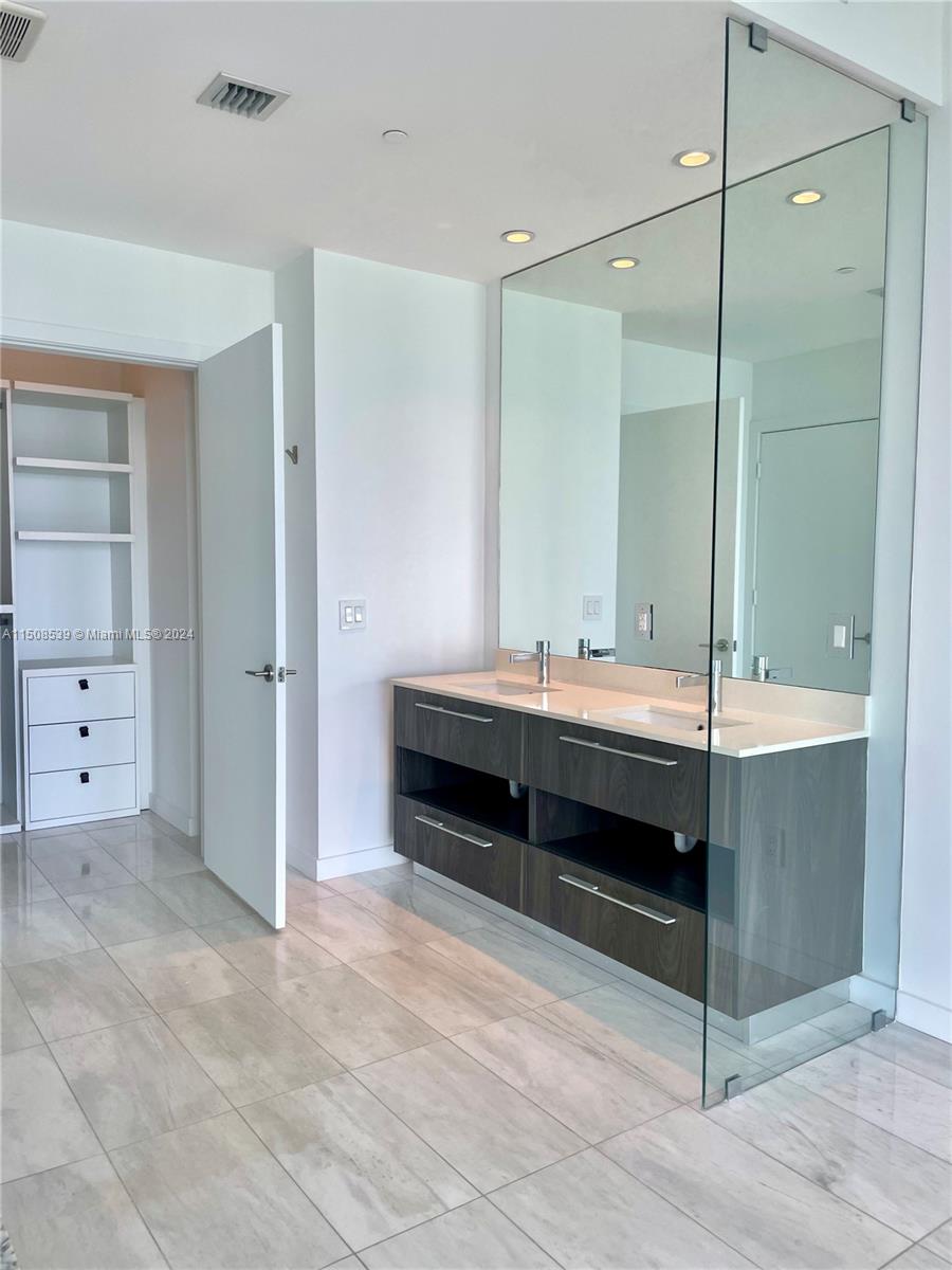 480 NE 31st St 2106, Miami, Florida 33137, 2 Bedrooms Bedrooms, ,2 BathroomsBathrooms,Residentiallease,For Rent,480 NE 31st St 2106,A11508539