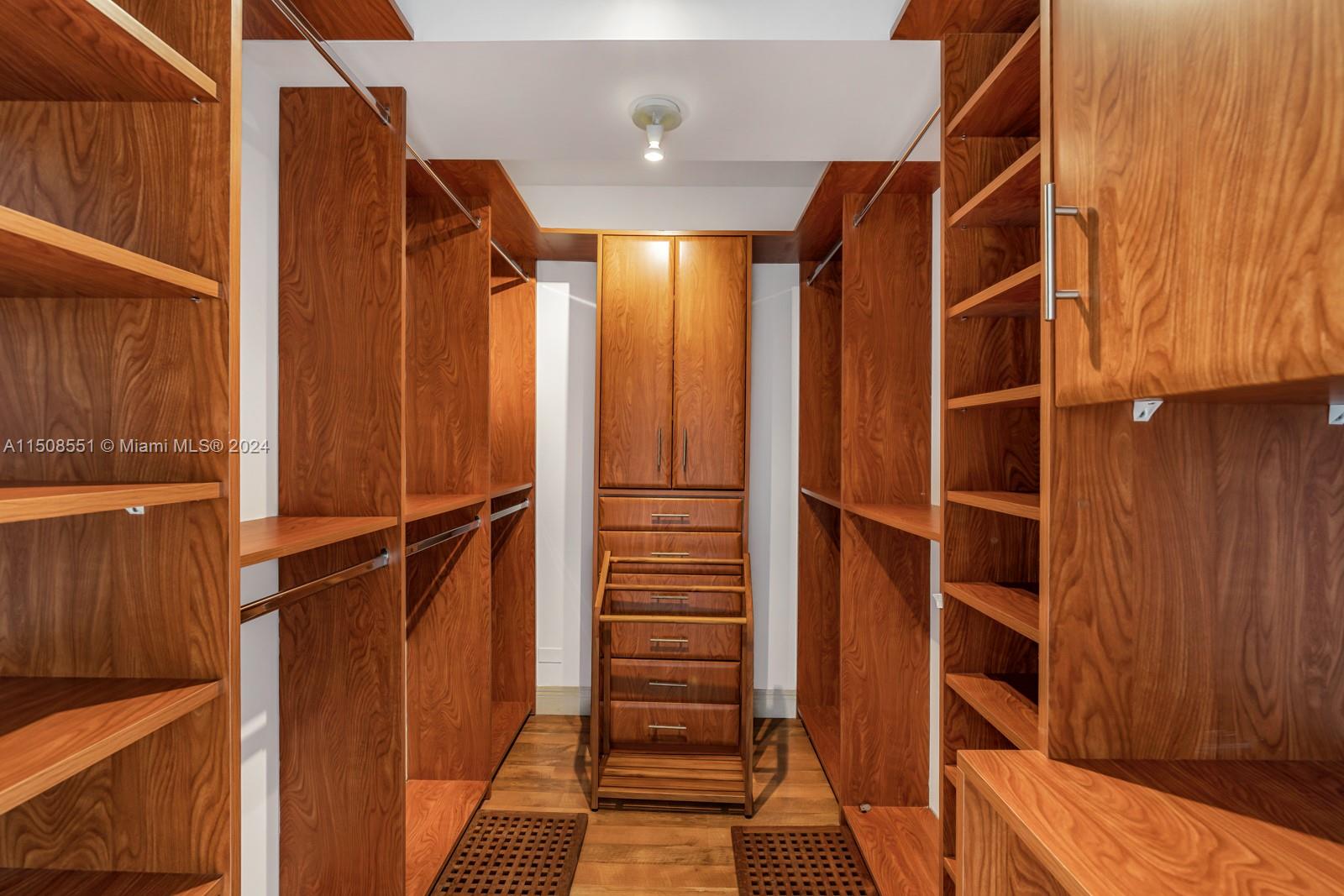 1265 N Biscayne Point Rd, Miami Beach, Florida 33141, 5 Bedrooms Bedrooms, ,3 BathroomsBathrooms,Residentiallease,For Rent,1265 N Biscayne Point Rd,A11508551