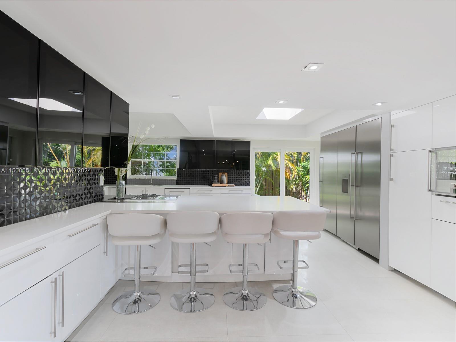 1265 N Biscayne Point Rd, Miami Beach, Florida 33141, 5 Bedrooms Bedrooms, ,3 BathroomsBathrooms,Residentiallease,For Rent,1265 N Biscayne Point Rd,A11508551