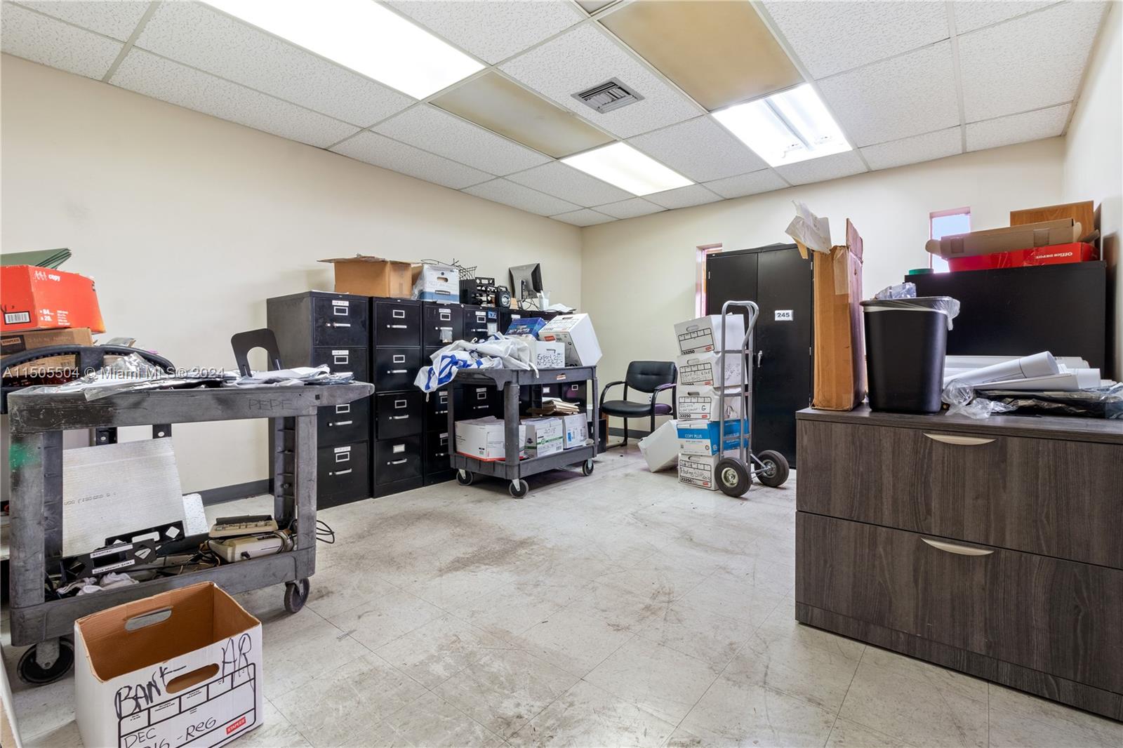 8501 NW 58th St, Doral, Florida 33166, ,Commerciallease,For Rent,8501 NW 58th St,A11505504