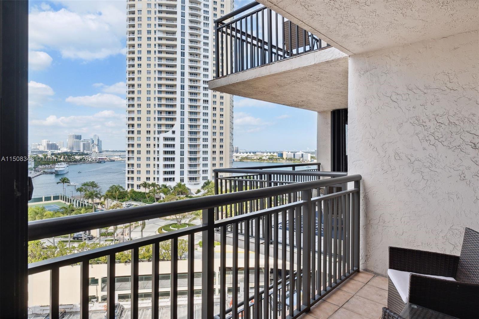 540 BRICKELL KEY DR 1400, Miami, Florida 33131, 1 Bedroom Bedrooms, ,1 BathroomBathrooms,Residential,For Sale,540 BRICKELL KEY DR 1400,A11508348