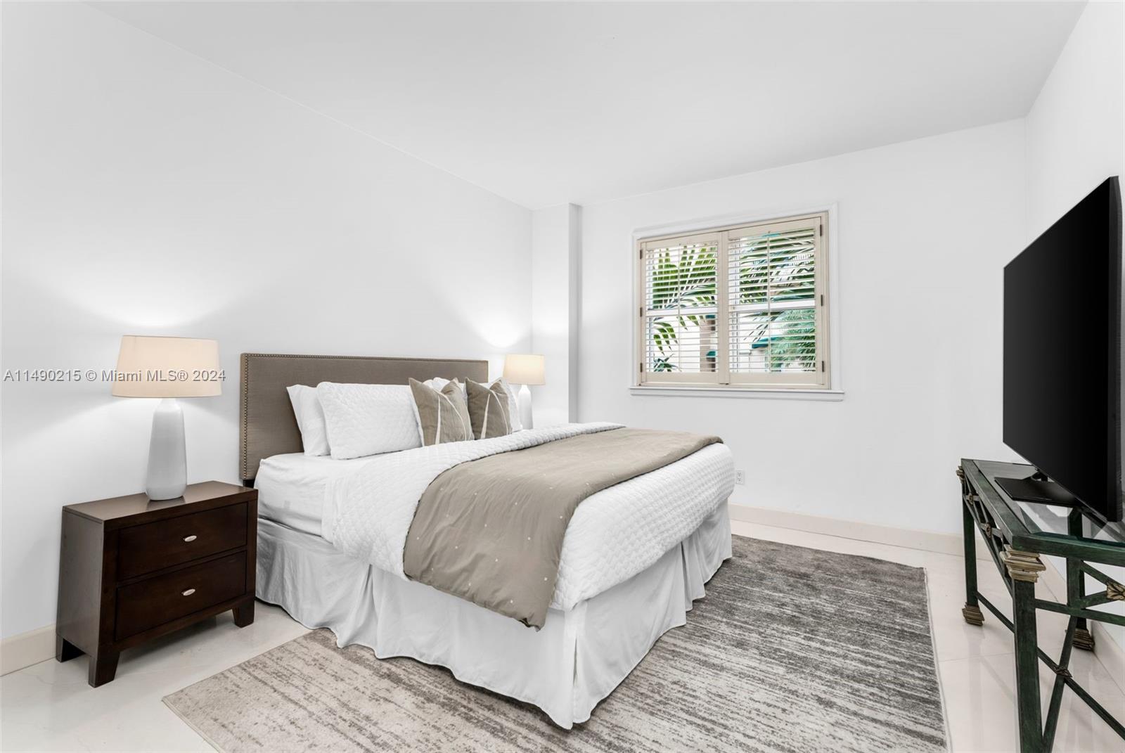 13631 Deering Bay Dr 228, Coral Gables, Florida 33158, 2 Bedrooms Bedrooms, ,2 BathroomsBathrooms,Residentiallease,For Rent,13631 Deering Bay Dr 228,A11490215