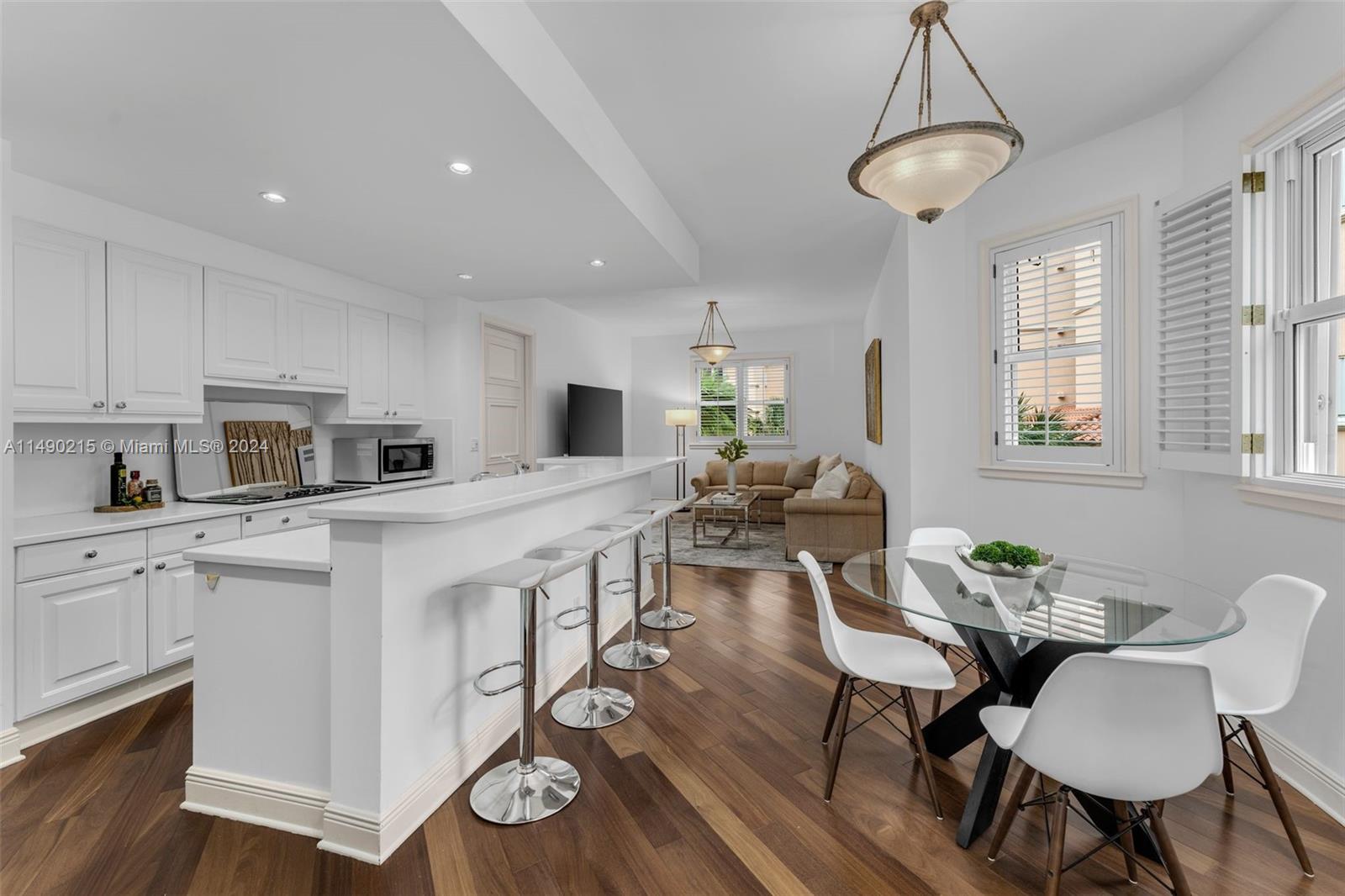 13631 Deering Bay Dr 228, Coral Gables, Florida 33158, 2 Bedrooms Bedrooms, ,2 BathroomsBathrooms,Residentiallease,For Rent,13631 Deering Bay Dr 228,A11490215
