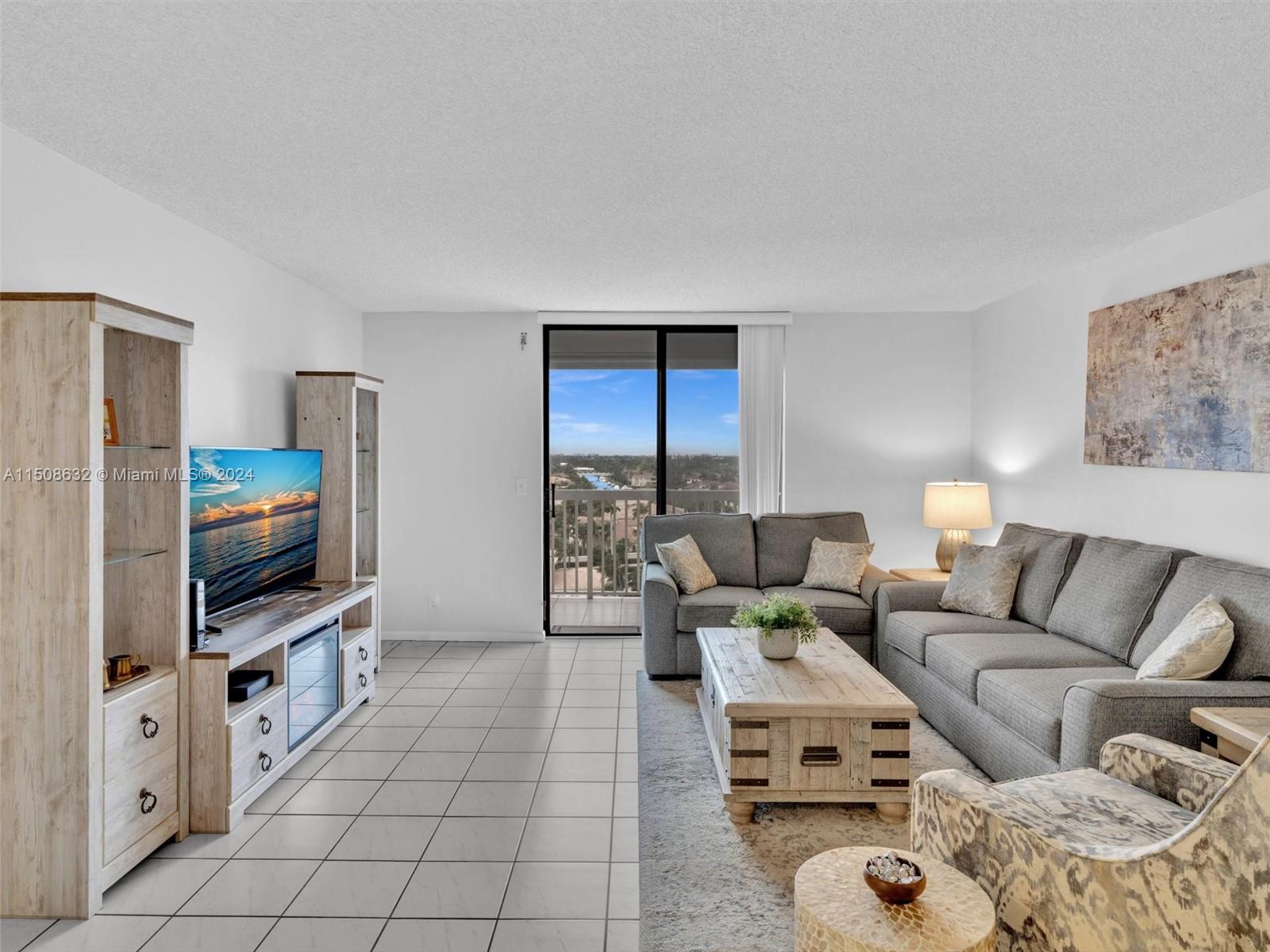 1500 S Ocean Dr 10A, Hollywood, Florida 33019, 2 Bedrooms Bedrooms, ,2 BathroomsBathrooms,Residential,For Sale,1500 S Ocean Dr 10A,A11508632